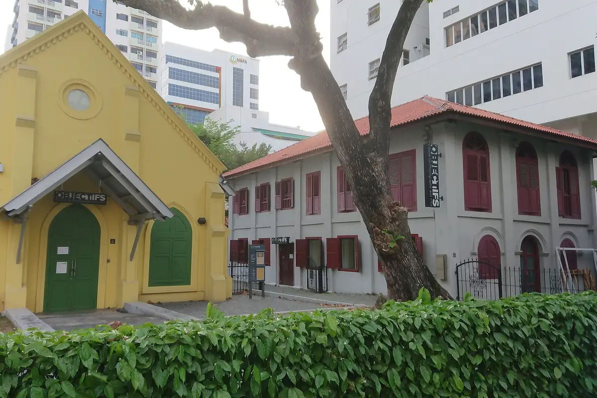 Objectifs, Singapore