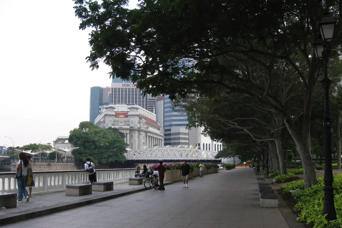 Queen Elizabeth Walk, Singapore